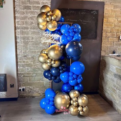 Balloon Girl Harriet🎈 on Instagram: "Plinth displays✨ These displays are perfect for smaller spaces whilst still bringing main character energy💫 And teamed up with one of my neon lights just brings the display to life✨ #balloongirlharriet #plinth #balloongarland #balloonartist #ballooninspo #balloonsetups #ballooninstallation #balloons #balloonideas #theeventcollectivex #bapiaparty #balloonfinds #organicballoongarland #bespokeballoons #balloonarch #diyballoongarland #partygirl #partyboy #storybookbliss #partyideas #decorations #partydecoration #eventsdecor #balloonevents #birthdayparty #halifaxballoons #brighouseballoons #huddersfieldballoons" Column Ideas, Happy Balloons, Balloon Tower, Main Character Energy, Small Balloons, Balloon Display, Balloon Installation, Easels, Balloon Columns