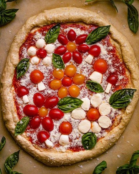 Must Love Herbs - Lauren May on Instagram: "Swipe to bake this adorable little pizza! Adorned with tomato and mozzarella flowers and toadstools! You all are going to love this pizza crust recipe! It’s SO easy and makes the yummiest pizzas!!! Swipe for recipe! #homemadepizza #pizzapie #pizzadough #feedfeed #f52community #breadstagram #breadmaking #breadbaking #bakersofinstagram #bakersgonnabake #toadstools" Pizza Flower, Tomato Party, Flower Pizza, Love Herbs, Cherry Party, Birthday Pizza, Tomato And Mozzarella, Pizza Aesthetic, Mozzarella Pizza