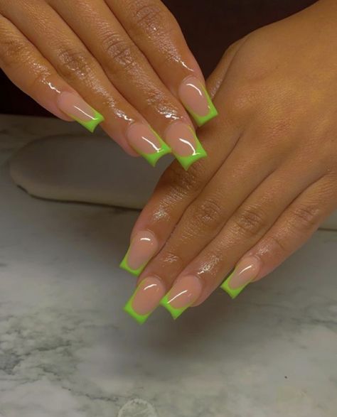 Color Acrylic French Tip Nails, Dark Green Nails Short Square, Acrylic With No Tips, Lime Green Nails French Tip, Classy Gel Nails Short, Med Nail Designs, Short French Tip Acrylic Nails Color, Colored French Tip Acrylic Nails, Green Themed Nails