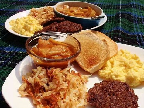 Southern breakfast Southern Breakfast Aesthetic, Southern Things, Southern Breakfast, Dinner Meals, Fame Dr, Breakfast In Bed, Breakfast Food, Sweet Breakfast, Best Breakfast