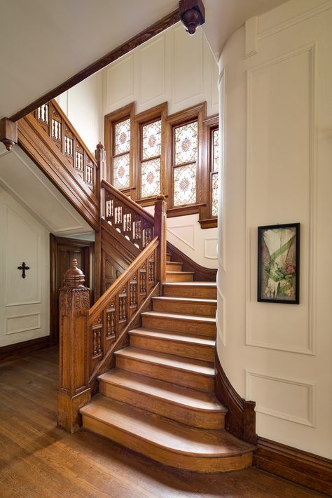 Queen Anne Architectural Photography: San Francisco Bay Area Victorian Staircase Ideas, Stairs Victorian, Wooden Staircase Railing, Victorian Stairs, Victorian Staircase, Wooden Staircase Design, Wooden Staircase, Staircase Ideas, Townhouse Designs