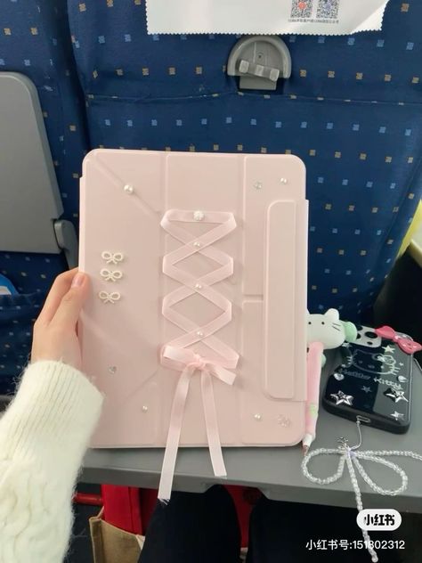 Pink Gadgets Aesthetic, Aesthetic Tablet Case, Pink Ipad Case Aesthetic, Kawaii Ipad Case, Aesthetic Ipad Cover, Cute Ipad Cases Aesthetic, Cute Electronics, Coquette Iphone Case, Coquette Ipad Case