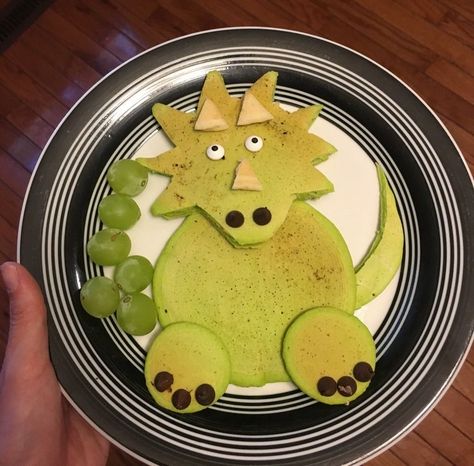 Dinosaur Themed Breakfast, Dinosaur Pancakes For Kids, Pancake Dinosaur, Dinosaur Breakfast Ideas, Dino Breakfast, Surprise Pancakes, Dinosaur Pancakes, Dinosaur Breakfast, Dinosaur Birthday Party Food