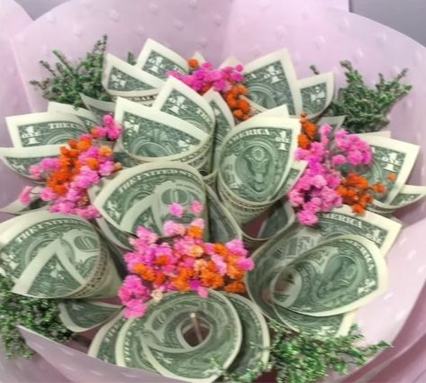 How To Make Peony Money Flower Make Flowers Out Of Money, Floral Money Bouquet, Money Arrangements Ideas, Money Flower Arrangement, Bouget Flower Money, Making A Money Bouquet, Flowers Made Out Of Money, Small Money Bouquet Graduation, How To Make Flowers Out Of Money