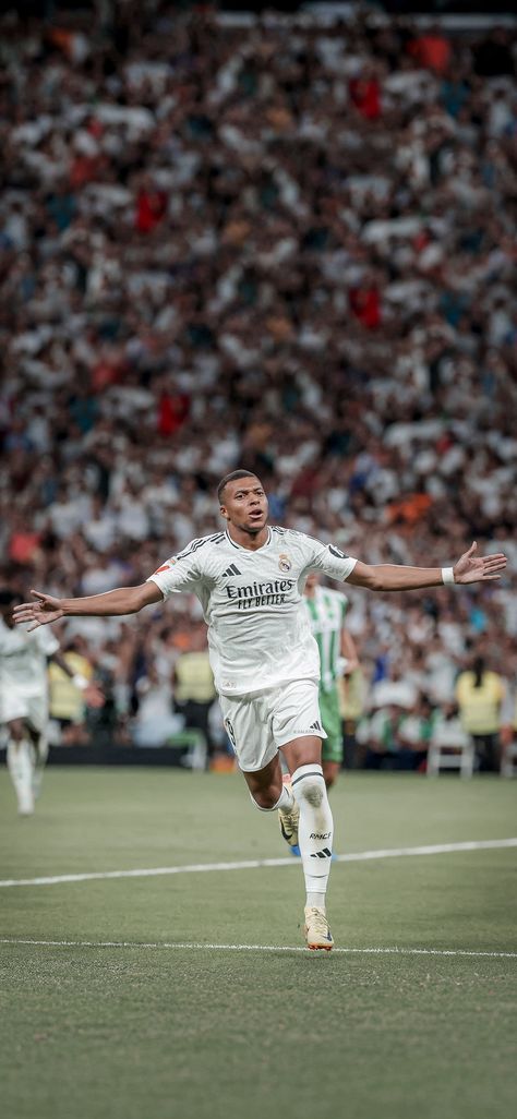 #kylianmbappe #bernabeu #realmadrid #wallpapers Mpabbe Wallpaper, Mbappe Wallpapers 4k, Aesthetic Soccer Wallpaper, Soccer Wallpaper 4k, Kylian Mbappe Wallpaper, Mbappe Wallpapers, Kylian Mbappe Real Madrid, Soccer Photography Poses, Mbappe Kylian