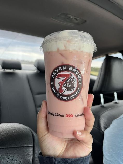 7 Brew Recipes | I did it y’all | Facebook Strawberry Horchata Chai, 7 Brew Drinks Orders, Cinnamon Cold Foam, Strawberry Horchata, Coffee Orders, Brown Sugar Syrup, Cold Foam, Sugar Syrup, Starbucks Recipes