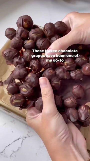 Frozen Grapes Recipe, Frozen Grapes, Grape Recipes, Frozen Chocolate, Vegan Inspiration, Fast Healthy Meals, Quick Healthy Meals, Beauty Advice, Tasty Food