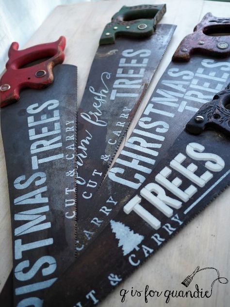 Hand Saws Repurposed, Vintage Saw Decor, Vintage Saw Ideas, Old Handsaw Ideas, Old Hand Saw Ideas, Painted Hand Saws Ideas, Funnel Crafts, Hand Saw Decor, Old Tools Decor Ideas