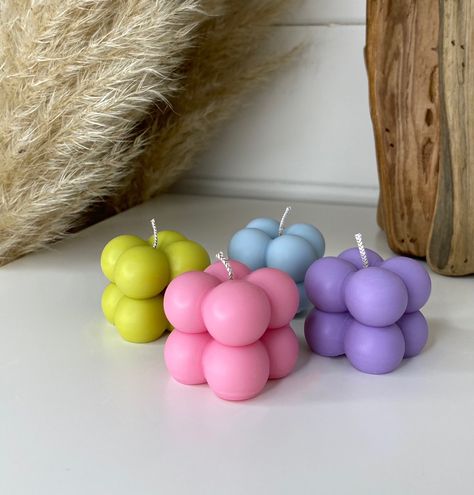 Scented Candles Aesthetic, Funky Candles, Paraffin Wax Candles, Soya Mumu, Cute Stationary School Supplies, Diy Candles Scented, Candles Photography, Creative Candles, Cute Candles