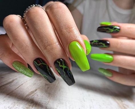 Nails Black And Green, Emerald Nails, Neon Green Nails, Green Acrylic Nails, Milky Nails, Black Acrylic Nails, Nails Green, Edgy Nails, Goth Nails