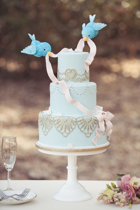 wow Kue Disney, Fairy Tale Wedding Cake, Modern Cinderella, Disney Wedding Cake, Cinderella Cake, Cinderella Party, Cinderella Wedding, Disney Cakes, Fairy Tale Wedding