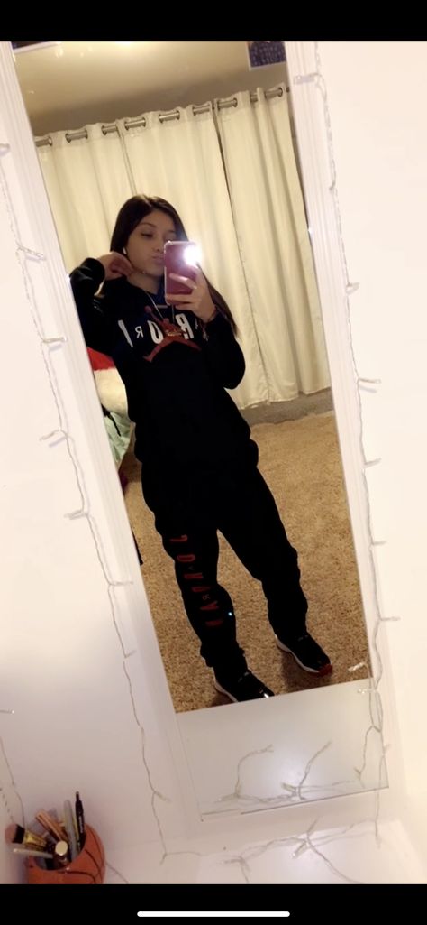 Jordan Fashion Women, What To Wear With Jordan 11, Jordan Tracksuit Outfit Women, Pink Jordan 11 Outfit, Bred 1s Outfit Women, Jordan 11 Concord Bred Outfit, Breds 11 Outfit Women, Outfits With Jordan 11 Cherry, Cute Fits With Jordans