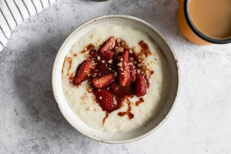 silky-creamy oatmeal - Cardamom and Tea Grits Recipe Sweet, Healthy Grits Recipe Breakfast, Healthy Grits Breakfast, Sweet Grits Recipe Breakfast, Sweet Grits Recipe, Sweet Grits, Breakfast Grits, Grits Recipes, Grits Breakfast