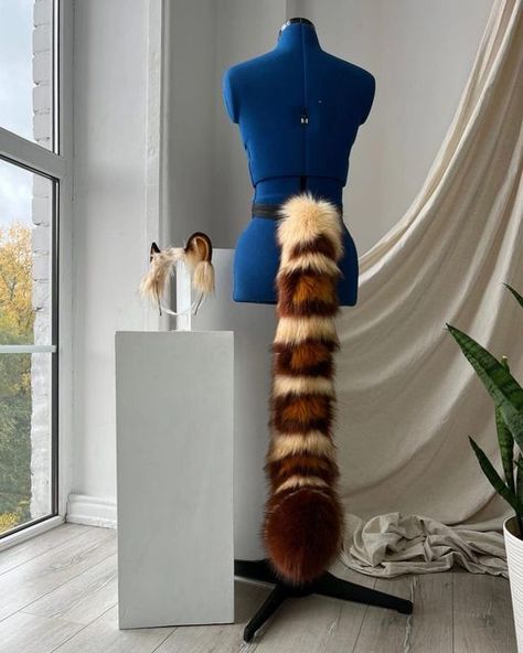 Fursuit Tail Ideas, Snow Leopard Tail, Diy Tail, Cat Tail Costume, Fursuit Tail, Cat Fursuit, Fursuit Making, Therian Gear, Leopard Ears