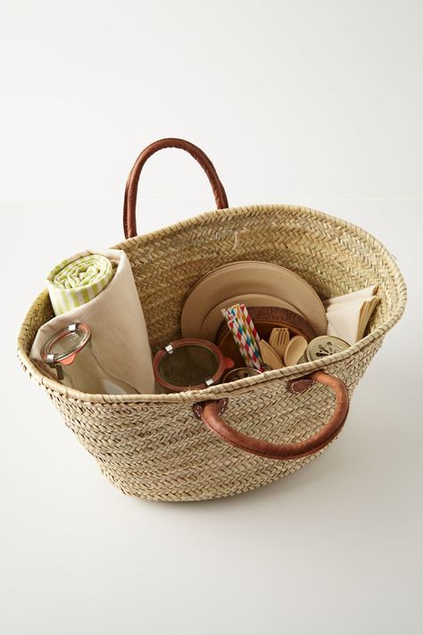 Wine picnic basket