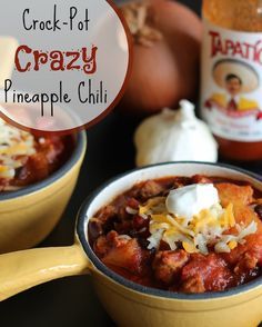 Contest-winning chili with an amazing flavor twist that people go crazy over… Bean Soup Crockpot, Pineapple Chili, Meat Safe, Frozen Recipes, How To Cook Chili, Paleo Crockpot, Chili Cook Off, Frozen Meat, Crock Pot Slow Cooker