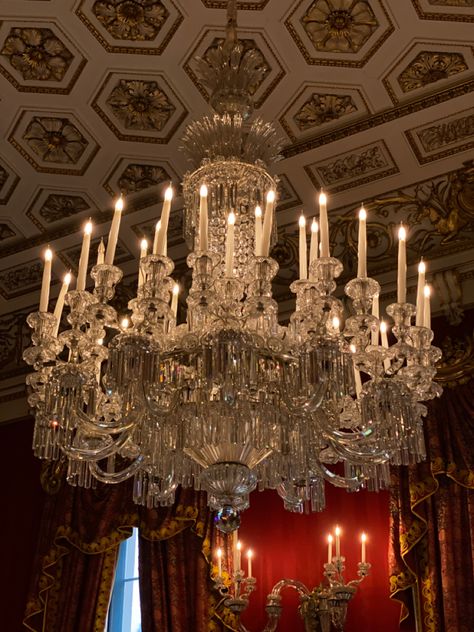 Aesthetic, dark academia, pride ans prejudice, period drama aesthetic, luxe, bridgerton, vintage, renaissance, rococo Rokoko Aesthetic Esse, Dark Rococo Aesthetic, Period Drama Aesthetic, Purple Rococo Aesthetic, Rococo Palace, Chandelier Aesthetic, Rococo Lighting, Old Money Vintage, Aesthetic Luxe