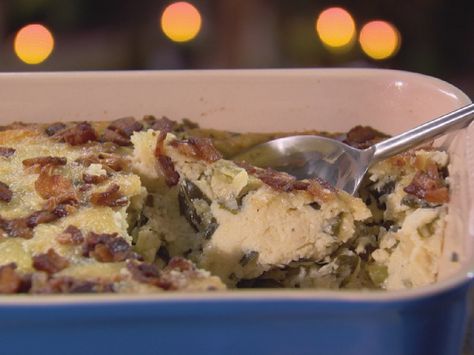 easy-to-follow Grits and Greens Casserole recipe from Trisha Yearwood. Grits And Greens Casserole, Grits And Greens, Trisha Yearwood Recipes, Trisha Yearwood, Bacon Breakfast, Crumbled Bacon, Collard Greens, Cereal Recipes, Vegetable Sides