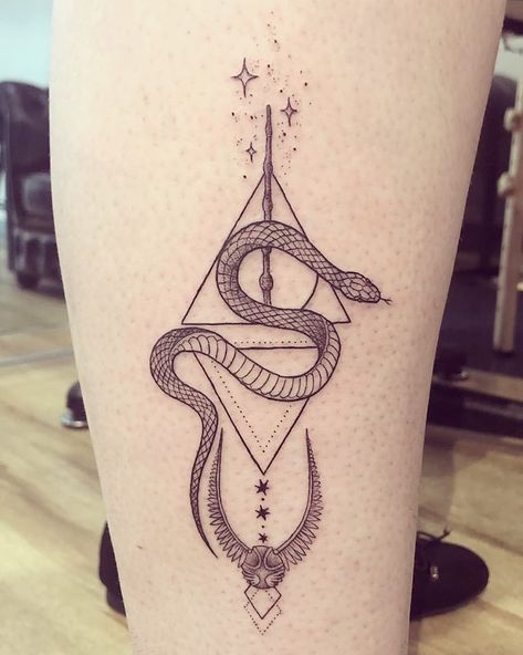 Harry Potter Snake, Harry Potter Tattoo Unique, Slytherin Tattoo, Harry Potter Sleeve, Tats Ideas, Tattoo And Piercings, Potter Tattoo, Tattoo Time, Tattoos Quotes