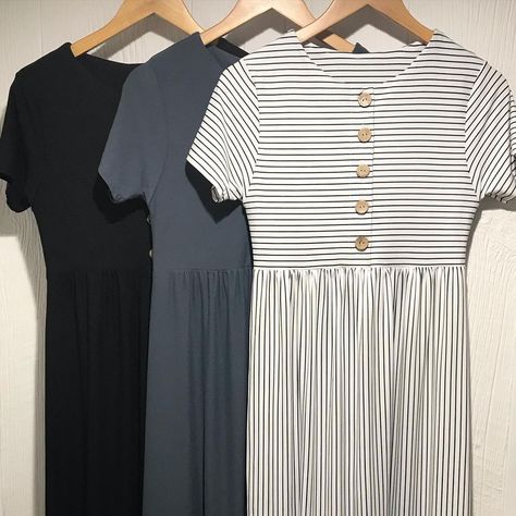 EM|MA Boutique on Instagram: “This button maxi dress order has me all 😍. Such good classic staples for your wardrobe. #solidblack #soliddustyblue #whitenblackstripe” Sourdough Aesthetic, Modest Dress Patterns, Boho Womens Clothing, Button Maxi Dress, Dresses Sewing, Girls Dresses Sewing, Upcycled Clothes, Comfy Dress, Modest Dress