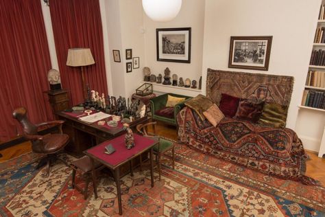 Freud Museum London, Psychology Office Decor, Psychology Office, Anna Freud, Islamic Tiles, Live Work Space, Places To Visit In London, Victorian Mansion, House Family