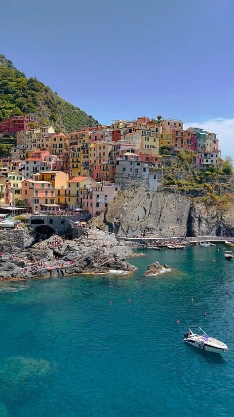 Europe Mood Board, Country To Visit, Background Inspiration, Dream Holidays, Italy Vibes, Beautiful Countries, Country Italy, Garda Italy, Dream Vacations Destinations