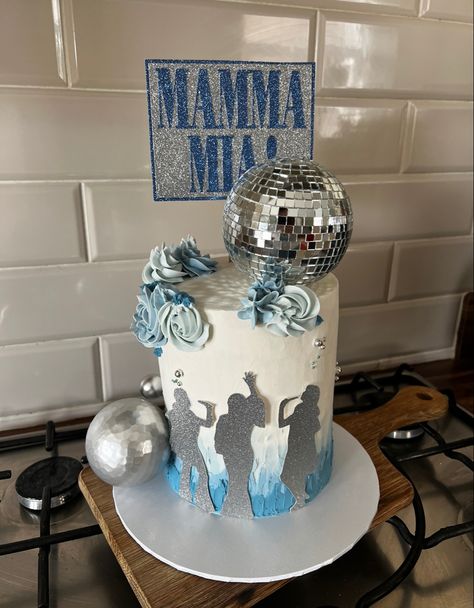 Mama Mia Birthday Cake Ideas, Abba Themed Cake, Abba Cupcakes, Mama Mia Themed Cake, Mama Mia Cupcakes, Mamma Mia Cupcakes, Mama Mia Cake Ideas, Mamma Mia Cake 17, Abba Birthday Cake