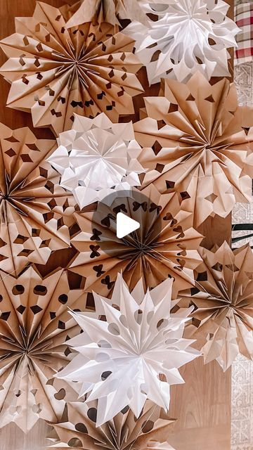 Paper Bag Snowflakes Video, Lunchbag Snowflake, Paper Sack Snowflake, Paperbag Snowflakes Diy, Paper Bag Snowflakes Diy, Paperbag Snowflakes, Paper Bag Snowflakes, Bag Snowflakes, Small Paper Bags