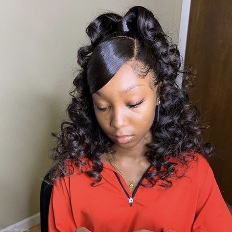 Half Up Half Down Homecoming, Long Ponytail Hairstyles, Down Homecoming Hairstyles, Half Ponytail, Birthday Hairstyles, Quick Weave Hairstyles, Graduation Hairstyles, Wedding Hairstyles Half Up Half Down, Dope Hairstyles