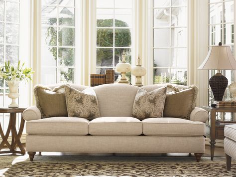 Montgomery Traditional Tightback Sofa | Lexington Home Brands Furniture #traditionalsofa #customsofa Bridgewater Sofa, Traditional Livingroom, Tight Back Sofa, Timeless Sofa, Hudson Furniture, Lexington Home, Living Room Sofas, Room Sofas, Lexington Furniture