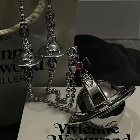 Vivienne Westwood Saturn lighter
NaNa Manga Vivienne Westwood Orb Lighter, Vivienne Westwood Lighter, Vivienne Westwood Japan, Orb Light, Vivienne Westwood Jewellery, Nana Osaki, 16th Birthday Gifts, Detailed Jewelry, Dope Jewelry