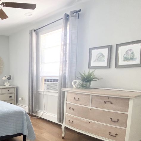 Wood And White Dresser, Waxed Dresser, White Wash Wood Furniture Dressers, Dresser White Wash, White Wash Dresser, Rustic White Dresser, White Dresser With Wood Top Farmhouse, White Weathered Wood Dresser, Four Drawer Dresser