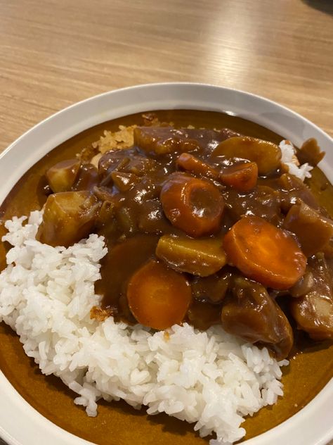 Japanese Beef Curry, Yukari Akiyama, Japanese Curry Rice, My Wife And Kids, Curry Food, Japanese Breakfast, Japanese Beef, Japanese Curry, Meat And Vegetables