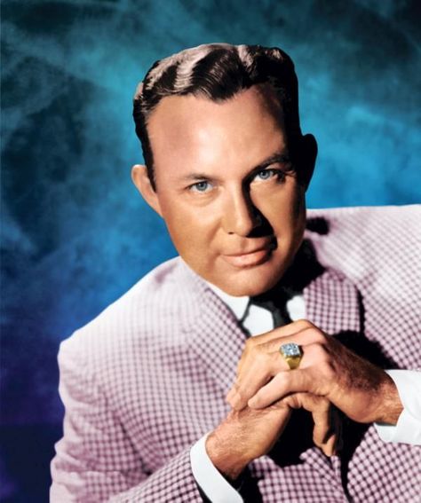 Jim Reeves, Male Country Singers, Gone Too Soon, Country Western, Country Songs, Country Singers, Country Music, Gentleman, Singing