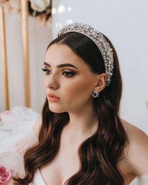 4 Hairstyles for Your 2024 Wedding Padded Bridal Headband, Bridal Pearl Headband With Hair Down, Soft Curls With Headband, Bridal Hair Band With Veil, Vintage Headband Hairstyles, Bride Headband Hair Down, Hair Down Tiara, Bride Tiara Hair Down, Head Pieces Wedding