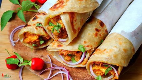 Paneer Kathi Roll, Kathi Roll, Indian Chicken Dishes, Rolled Chicken Recipes, Chicken Roll, Recipe Indian, Egg Roll Recipes, Chicken Rolls, Spicy Snacks