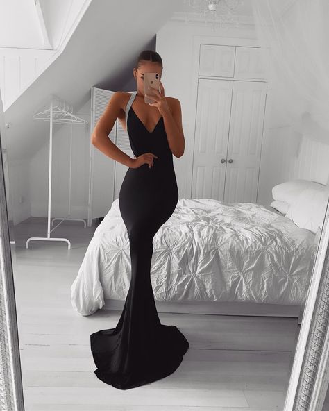 Gown from @fashionnova 🖤 Evening Dresses Cheap, Satin Mermaid Dress, Blue Green Dress, Sell Dresses, Banquet Dresses, Black Mermaid, Evening Dresses Online, Prom Dresses 2019, Cheap Evening Dresses