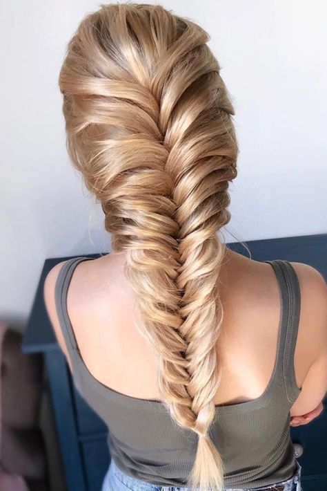 Algo sensillo Hair Braiding Tool, Fishtail Braid Hairstyles, Hairstyle Braids, Long Box Braids, Types Of Braids, Fishtail Braid, Beauty Hairstyles, Hair Help, Penteado Cabelo Curto