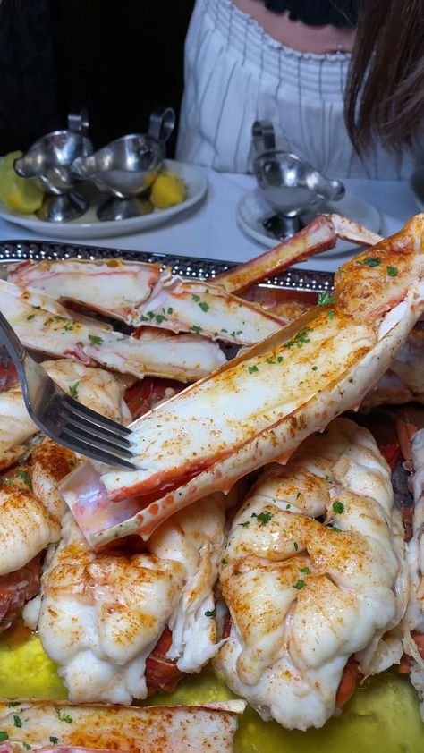 The BIGGEST ALASKAN KING CRAB LEGS? | Unlokt Alaskan Crab Legs, King Crab Legs Recipe, Reese's Recipes, Alaskan Food, Food Studies, Crab Legs Recipe, Alaskan King Crab, King Crab Legs, Studying Food