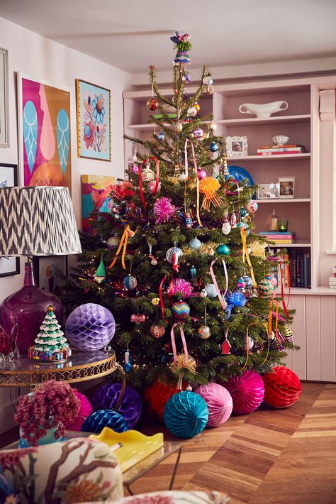 Oh Christmas tree, Oh Christmas tree! – Sophie Robinson Colorful Christmas Decorations, Sophie Robinson, Christmas Tree Inspo, Tree Inspiration, Kitsch Christmas, Oh Christmas Tree, Rainbows Christmas, Christmas Interiors, Christmas Tree Inspiration