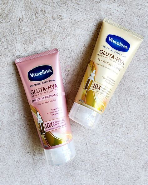 Vaseline Body Serum, Gluta Hya Vaseline, Vaseline Lotion Whitening, Best Body Lotion For Glowing Skin, Vaseline Gluta Hya Lotion, Body Lotion For Glowing Skin, Dollie Makeup, Body Lotion Aesthetic, Vaseline Cream