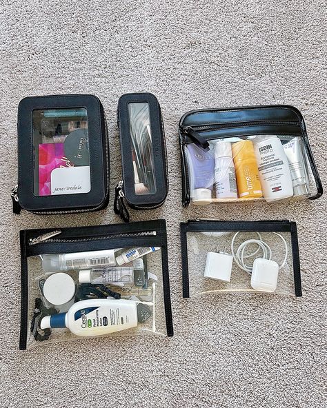 Travel Organization Packing Carry On Bag, Skincare Bag Travel, Carry On Makeup Bag Travel, Travel Pouches Organizing, Organizing Travel Toiletries, Packing Skincare Travel, Packing Makeup For Travel, Packing Toiletries For Travel, Football Essentials