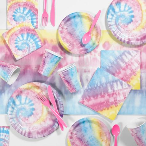 Clean up messes with these groovy Pastel Tie-Dye Party Lunch Napkins. Tie Dye Birthday Party, Winter Cupcakes, 60s Theme, Tie Dye Birthday, Roller Skating Party, Tie Dye Party, Hippie Party, Pastel Party, Skate Party