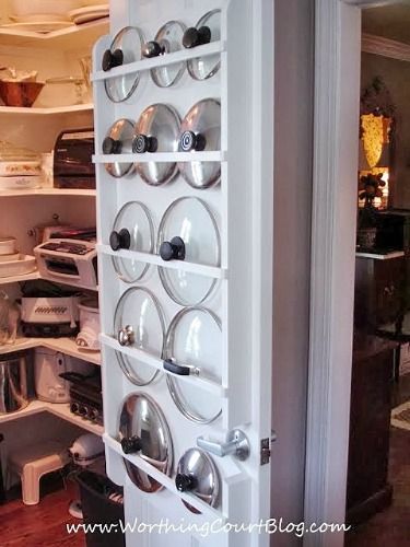 If you're handy, try building a flat rack into a pantry or closet door. The slim design that lids require won't add much bulk. Desain Pantry Dapur, Organiser Cucina, Diy Organizing, Kitchenware Design, Desain Pantry, Kabinet Dapur, Kitchen Pantry Design, Diy Kitchen Storage, Lid Storage