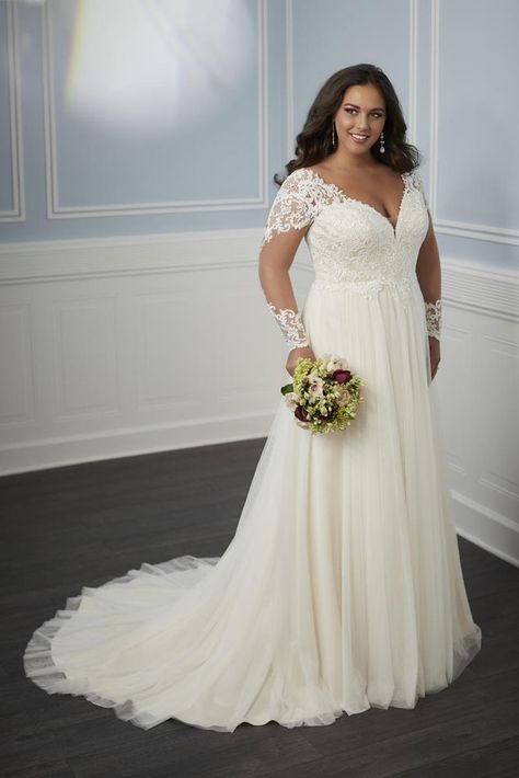 Wedding Dresses For Curvy Brides, Boho Wedding Dress With Sleeves, Plus Size Wedding Dresses With Sleeves, Plus Size Bridal Dresses, Plus Wedding Dresses, Christina Wu, Plus Size Brides, Plus Size Wedding Gowns, Curvy Bride