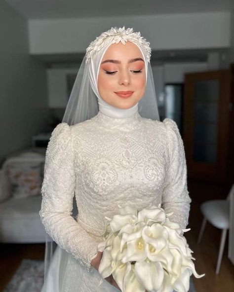 Hijab Bride Veil, Muslim Wedding Dresses Modern, Bride To Be Dress, Wedding Dresses Hijab, Wedding Hijab Styles, Bridal Hijab Styles, Muslim Wedding Gown, Bride Hijab, Wedding Dress Material