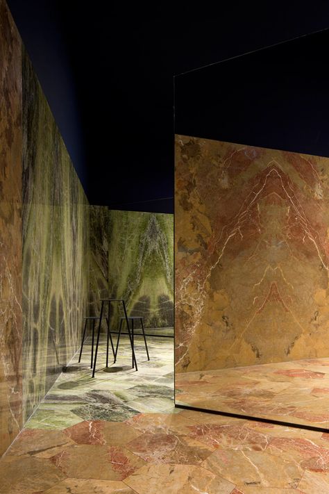 fervital-antolini stone gallery by paritzki liani architects Aqua Stone, Stone Gallery, Stone Plate, Calacatta Marble, Dark Walls, Stone Surface, Gallery Design, Shop Interiors, Stone Wall