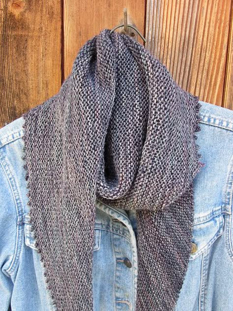 Keep it Simple with This Garter Stitch Shawl – Knitting Garter Stitch Scarf, Crochet Scarf Pattern Free, Be Simple, Shawl Knitting Patterns, Shawl Patterns, How To Purl Knit, Scarf Knitting Patterns, Scarf Crochet Pattern, Shawl Pattern