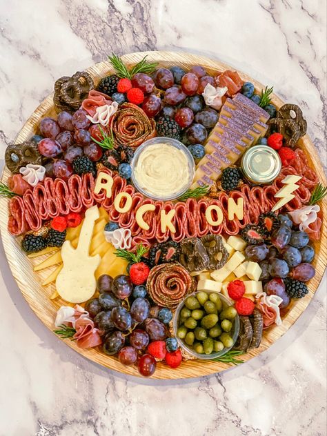 Rock And Roll Charcuterie Board, Marching Band Food Ideas, Rock And Roll Themed Food, Music Themed Charcuterie Board, Rock Band Theme Party, Rock Nation Brunch Decor, Rock N Roll Themed Food, 80s Theme Food, Rock Roll Party Ideas