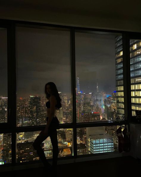 LO on Instagram: “a series of fortunate events” Morana Vitalio, City View Apartment, The Predator, Nyc Aesthetic, Nyc Life, Dark Feminine Aesthetic, City Vibe, Night Vibes, Future Lifestyle